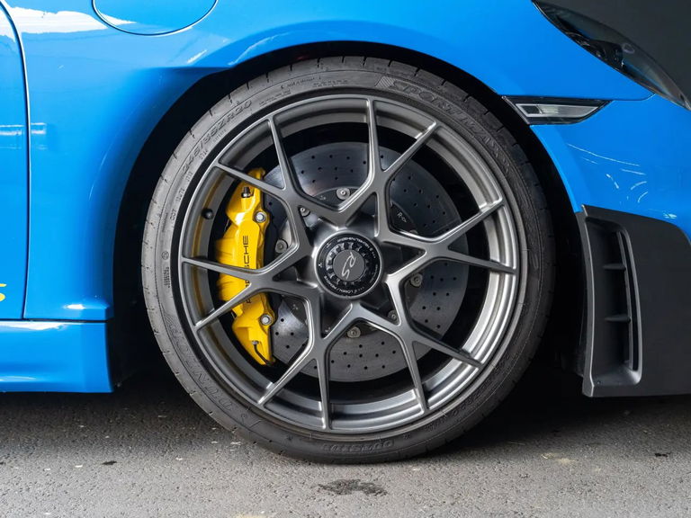 Porsche 718 Spyder RS