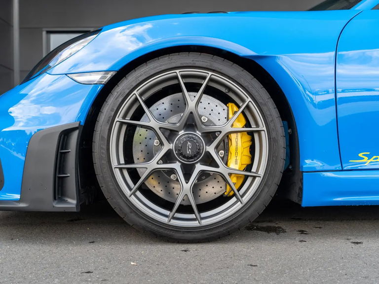 Porsche 718 Spyder RS