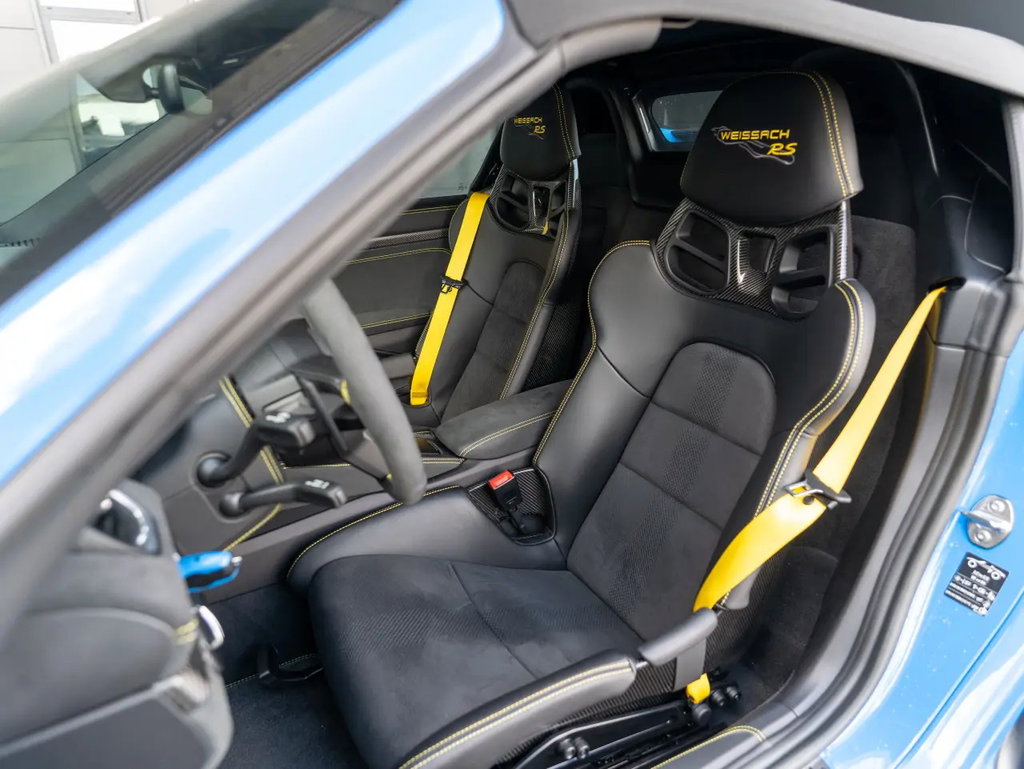 Porsche 718 Spyder RS