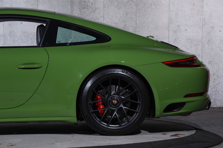 Porsche 991.2 Carrera GTS