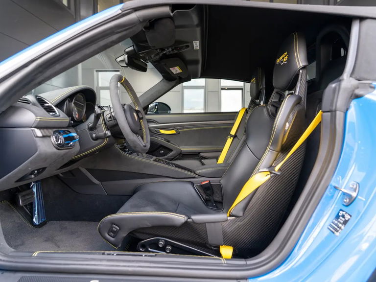 Porsche 718 Spyder RS