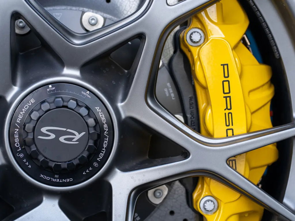 Porsche 718 Spyder RS