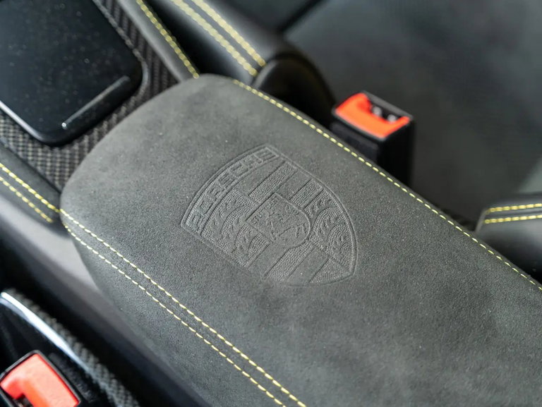 Porsche 718 Spyder RS