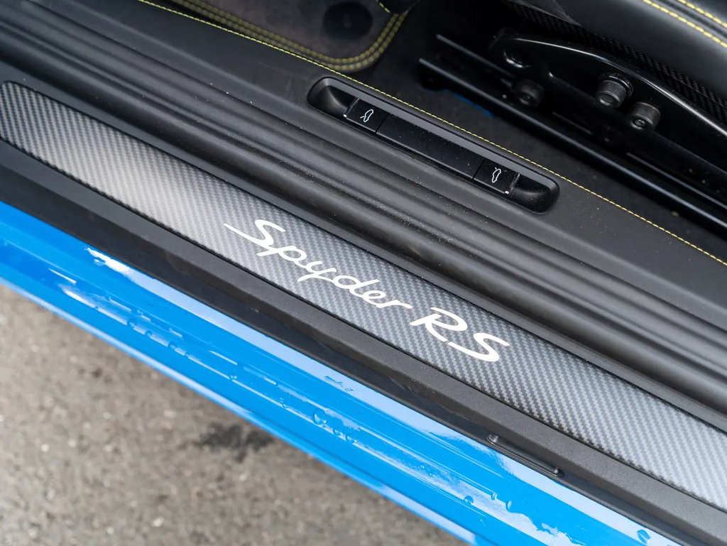 Porsche 718 Spyder RS