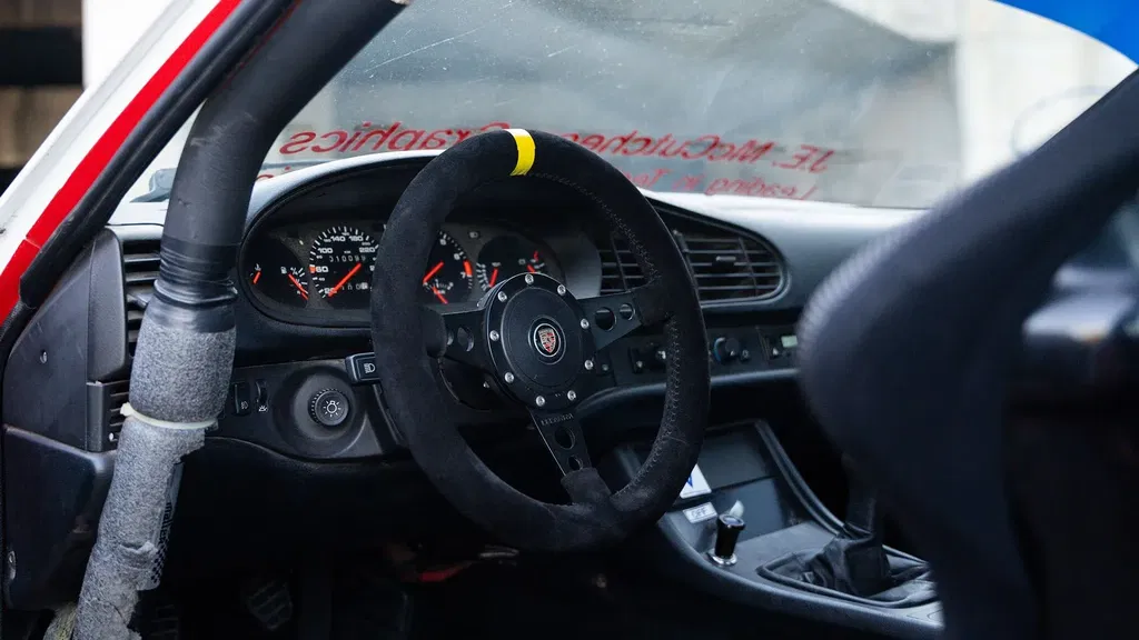 Porsche 944 Turbo Cup