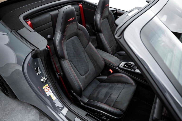 Porsche 992.2 Carrera 4 GTS