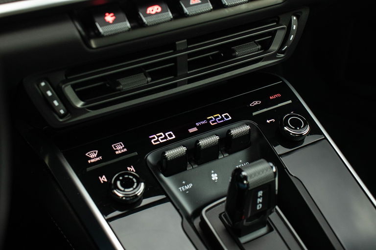 Porsche 992 Carrera 4S