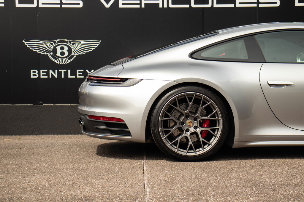 Porsche 992 Carrera 4S