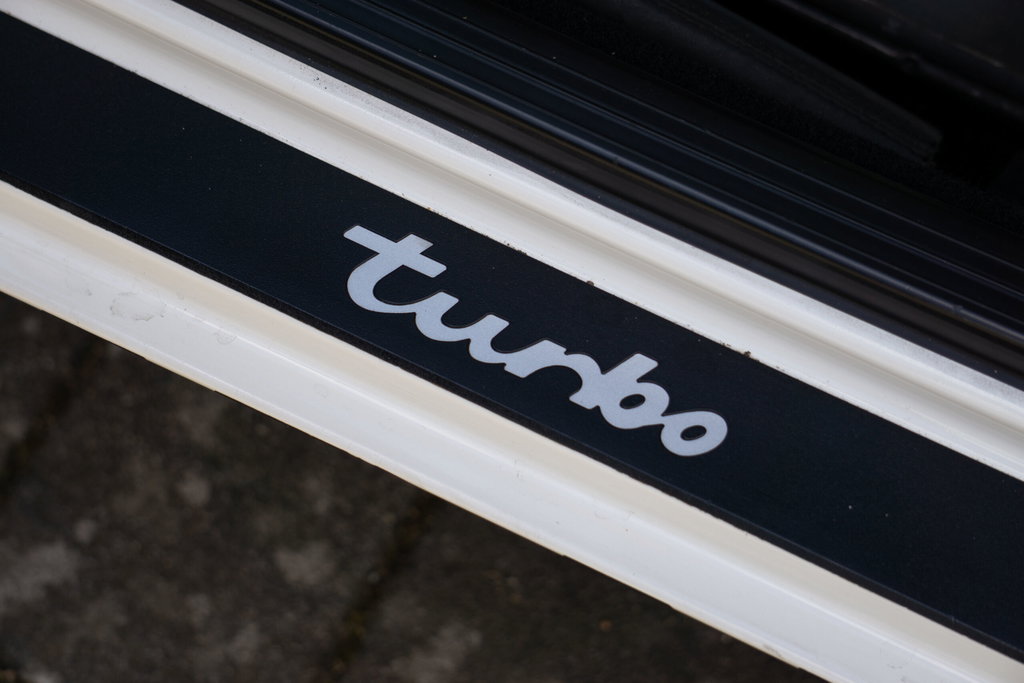 Porsche 944 Turbo Cup