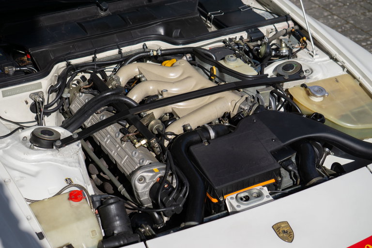 Porsche 944 Turbo Cup