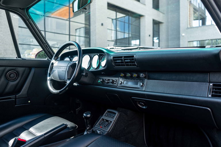 Porsche 964 Carrera 4