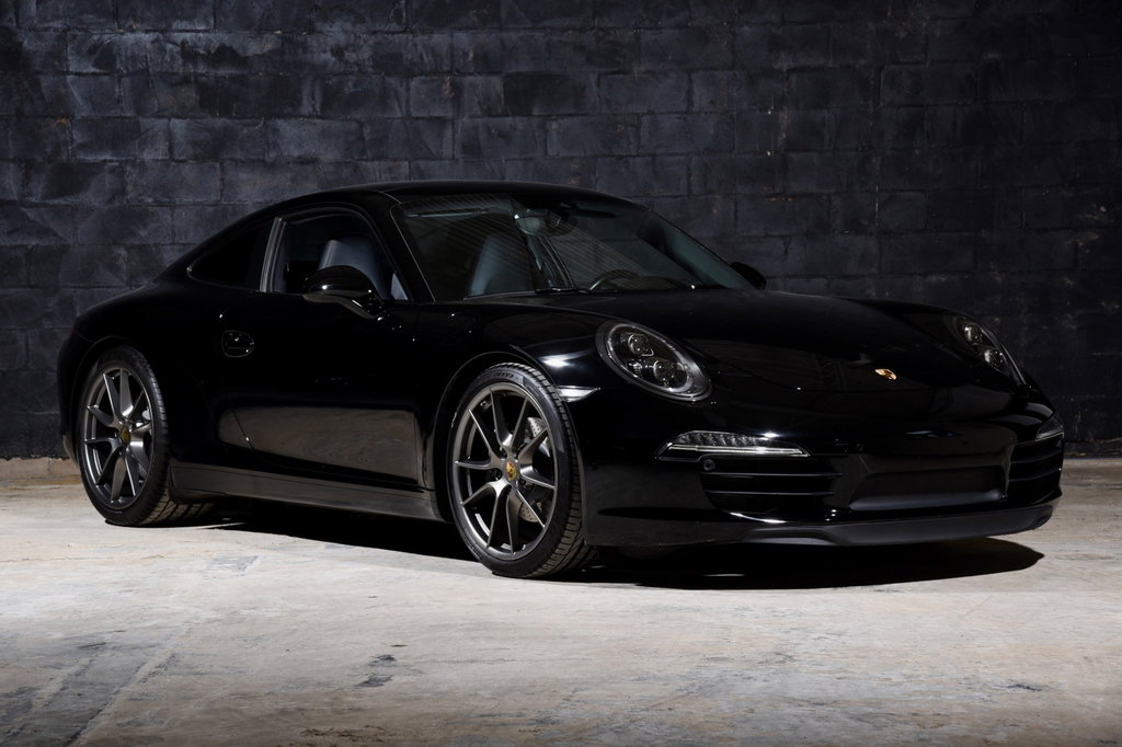 Porsche 991 Carrera 4 Black Edition