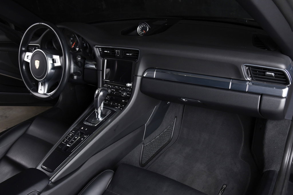 Porsche 991 Carrera 4 Black Edition