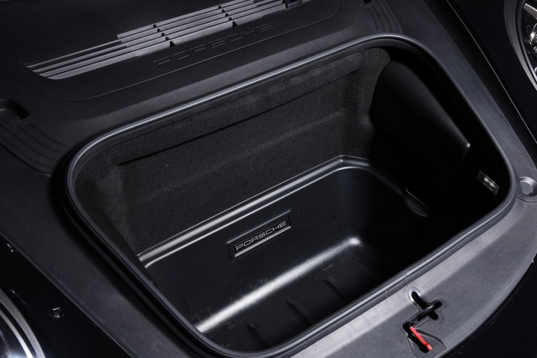 Porsche 991 Carrera 4 Black Edition