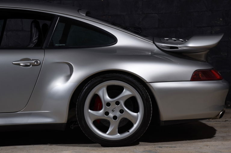 Porsche 993 Carrera 4S