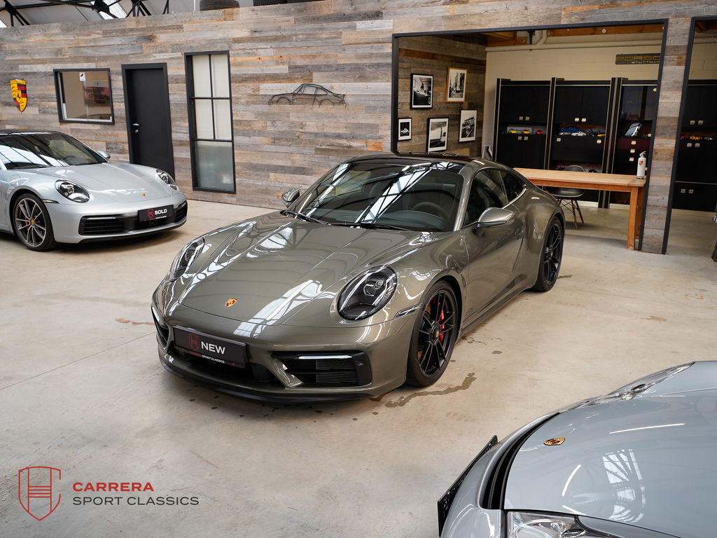 Porsche 992 Carrera GTS