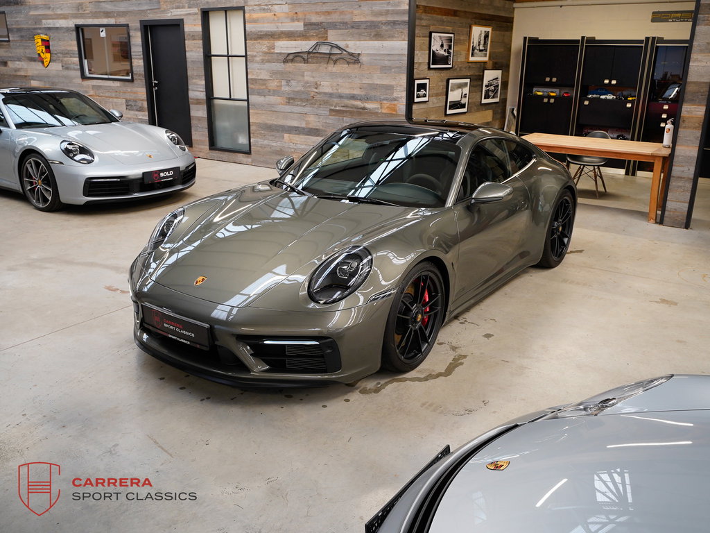 Porsche 992 Carrera GTS