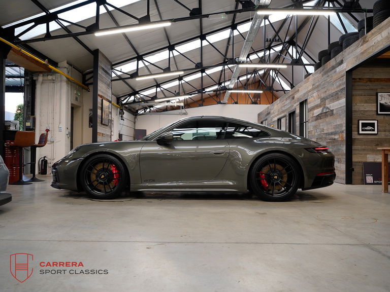 Porsche 992 Carrera GTS