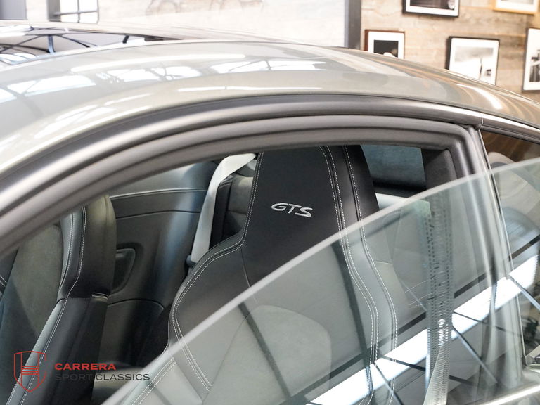 Porsche 992 Carrera GTS