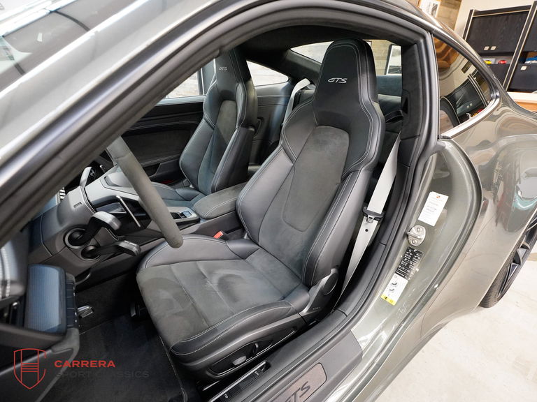 Porsche 992 Carrera GTS