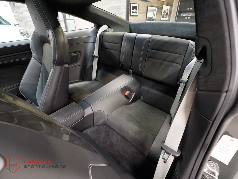 Porsche 992 Carrera GTS