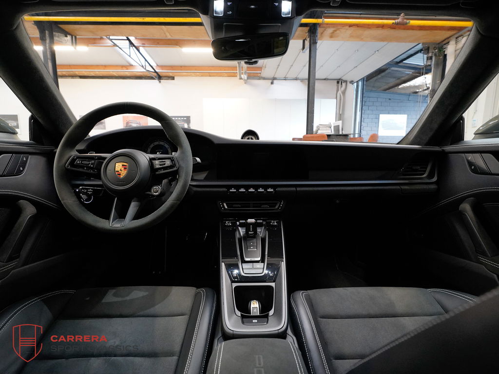 Porsche 992 Carrera GTS