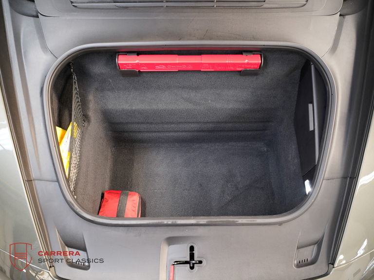 Porsche 992 Carrera GTS