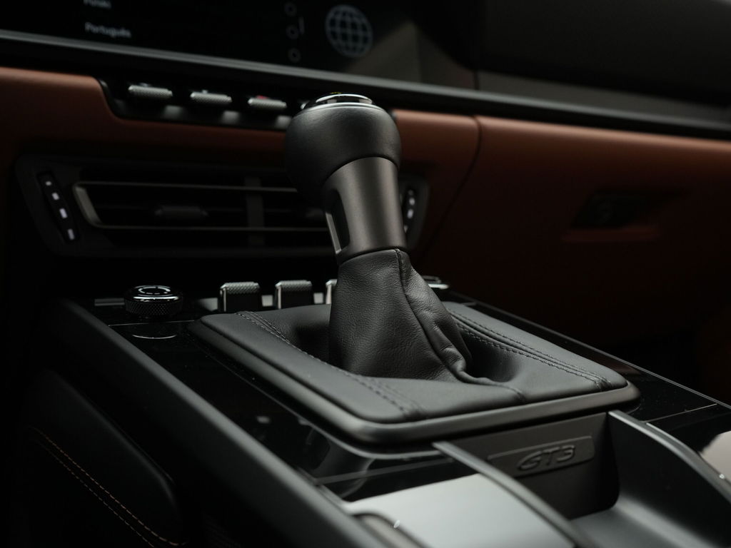 Porsche 992 GT3 Touring