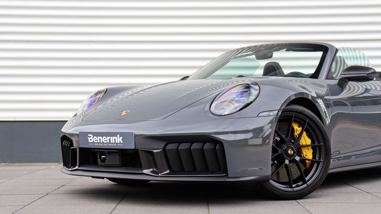 Porsche 992.2 Carrera 4 GTS