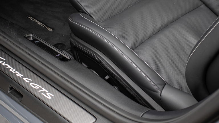 Porsche 992.2 Carrera 4 GTS