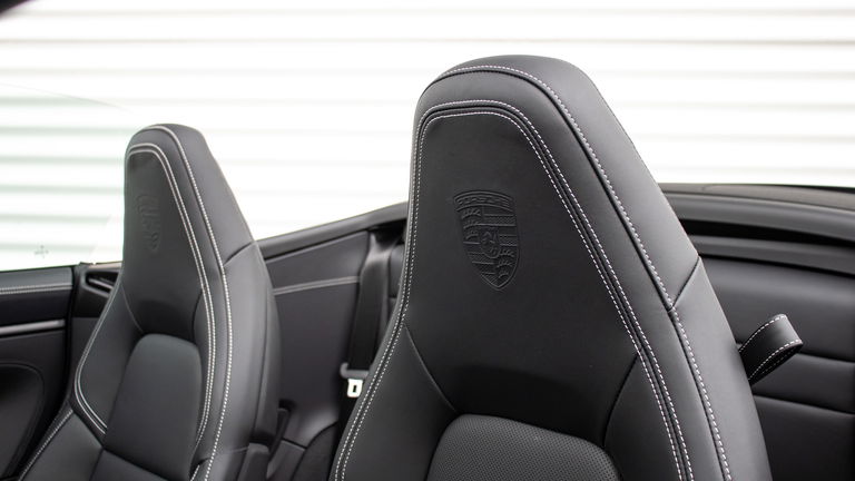 Porsche 992.2 Carrera 4 GTS