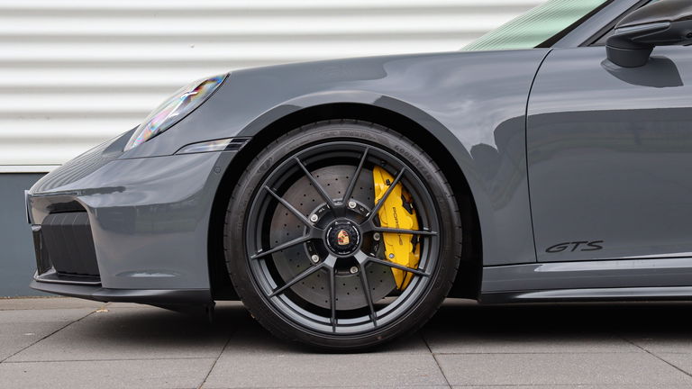 Porsche 992.2 Carrera 4 GTS