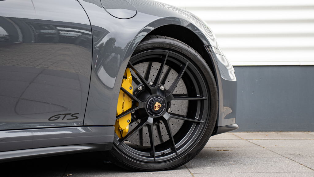 Porsche 992.2 Carrera 4 GTS