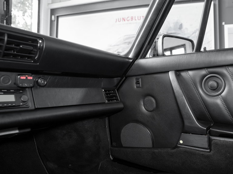 Porsche 911 Carrera 3.2 (US)