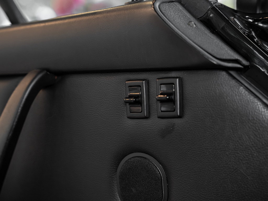 Porsche 911 Carrera 3.2 (US)