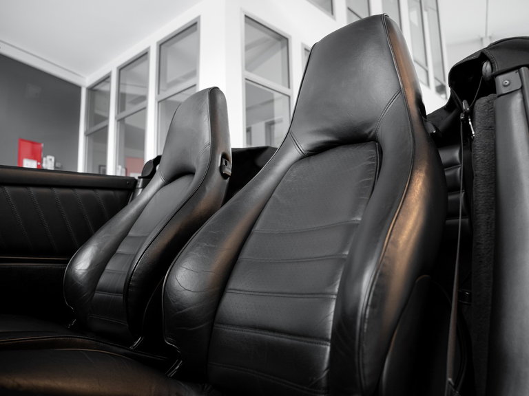 Porsche 911 Carrera 3.2 (US)