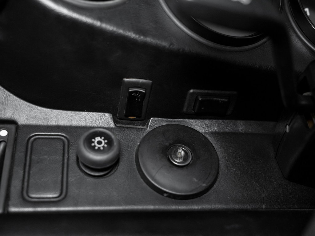 Porsche 911 Carrera 3.2 (US)