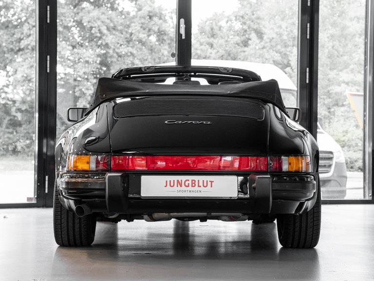 Porsche 911 Carrera 3.2 (US)
