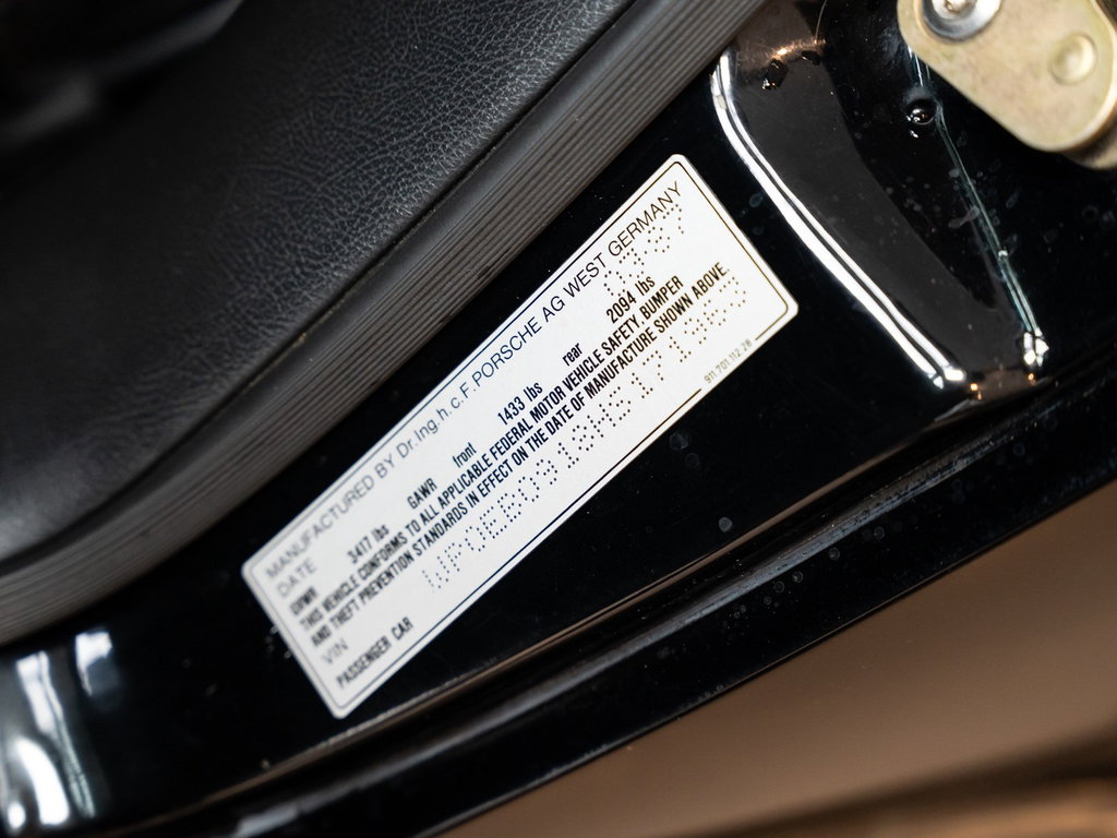 Porsche 911 Carrera 3.2 (US)