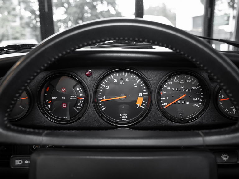 Porsche 911 Carrera 3.2 (US)