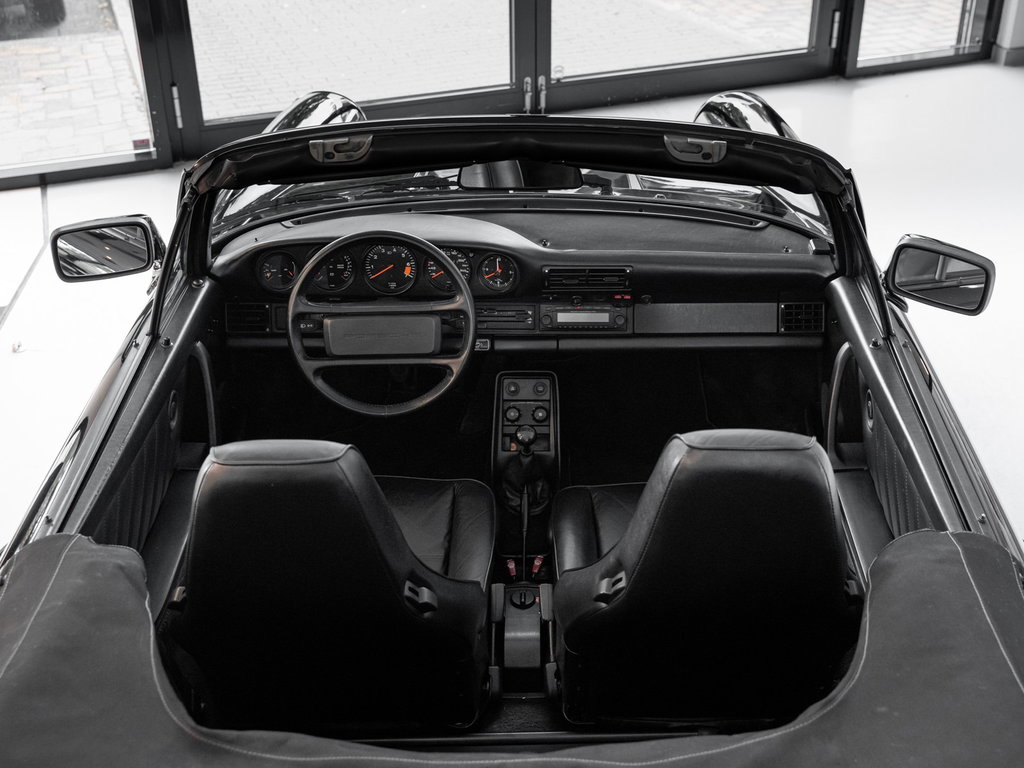 Porsche 911 Carrera 3.2 (US)