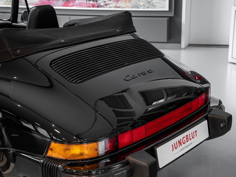 Porsche 911 Carrera 3.2 (US)