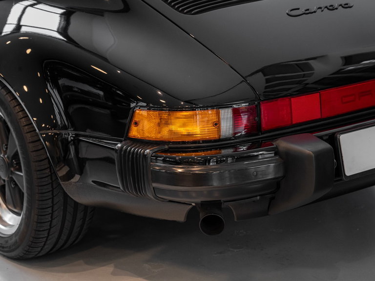 Porsche 911 Carrera 3.2 (US)