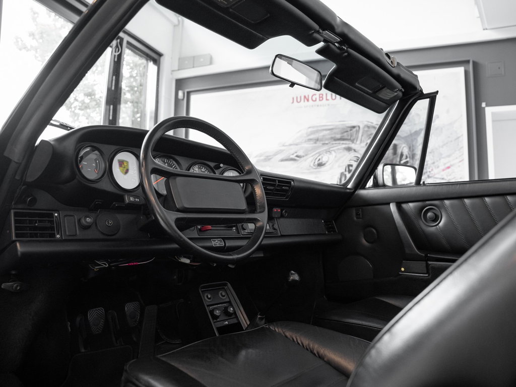 Porsche 911 Carrera 3.2 (US)