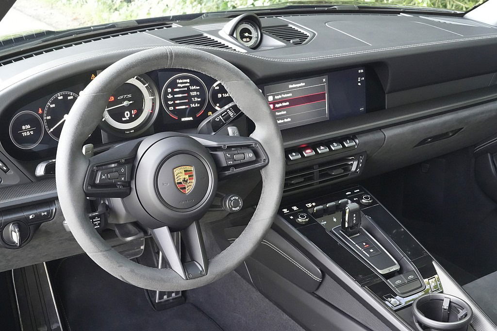 Porsche 992 Targa 4 GTS