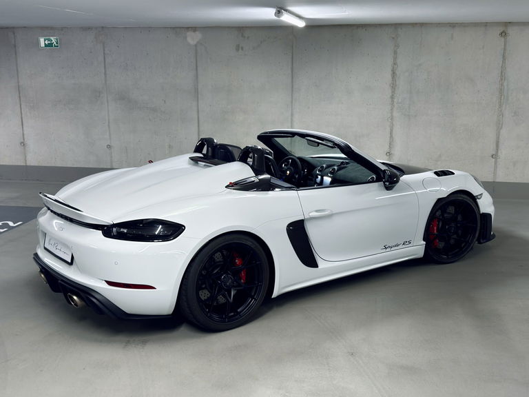 Porsche 718 Spyder RS