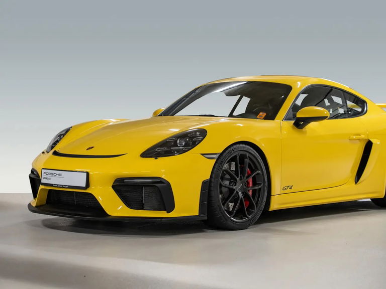 Porsche 718 Cayman GT4