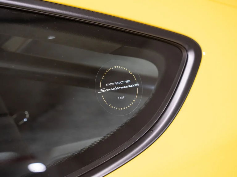 Porsche 718 Cayman GT4