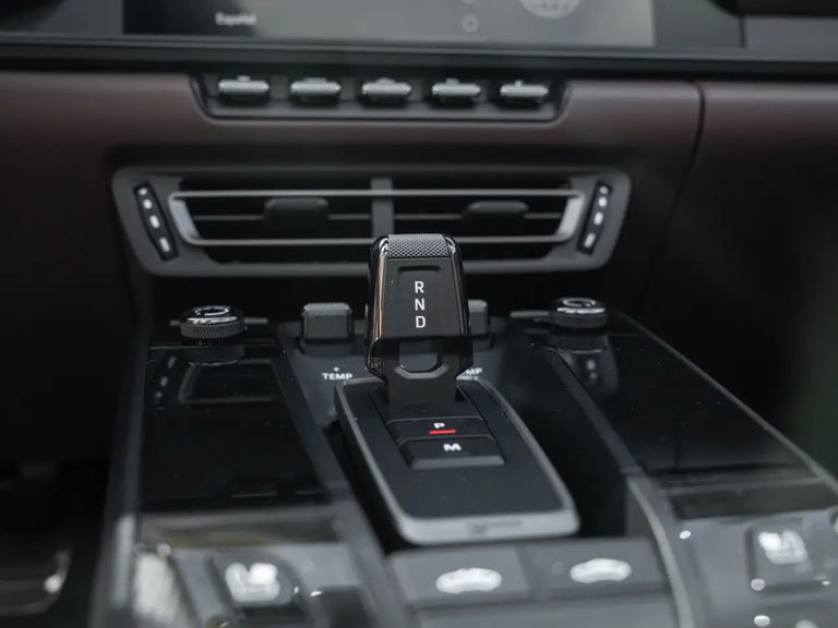 Porsche 992 Targa 4 GTS