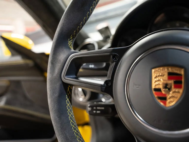 Porsche 718 Cayman GT4